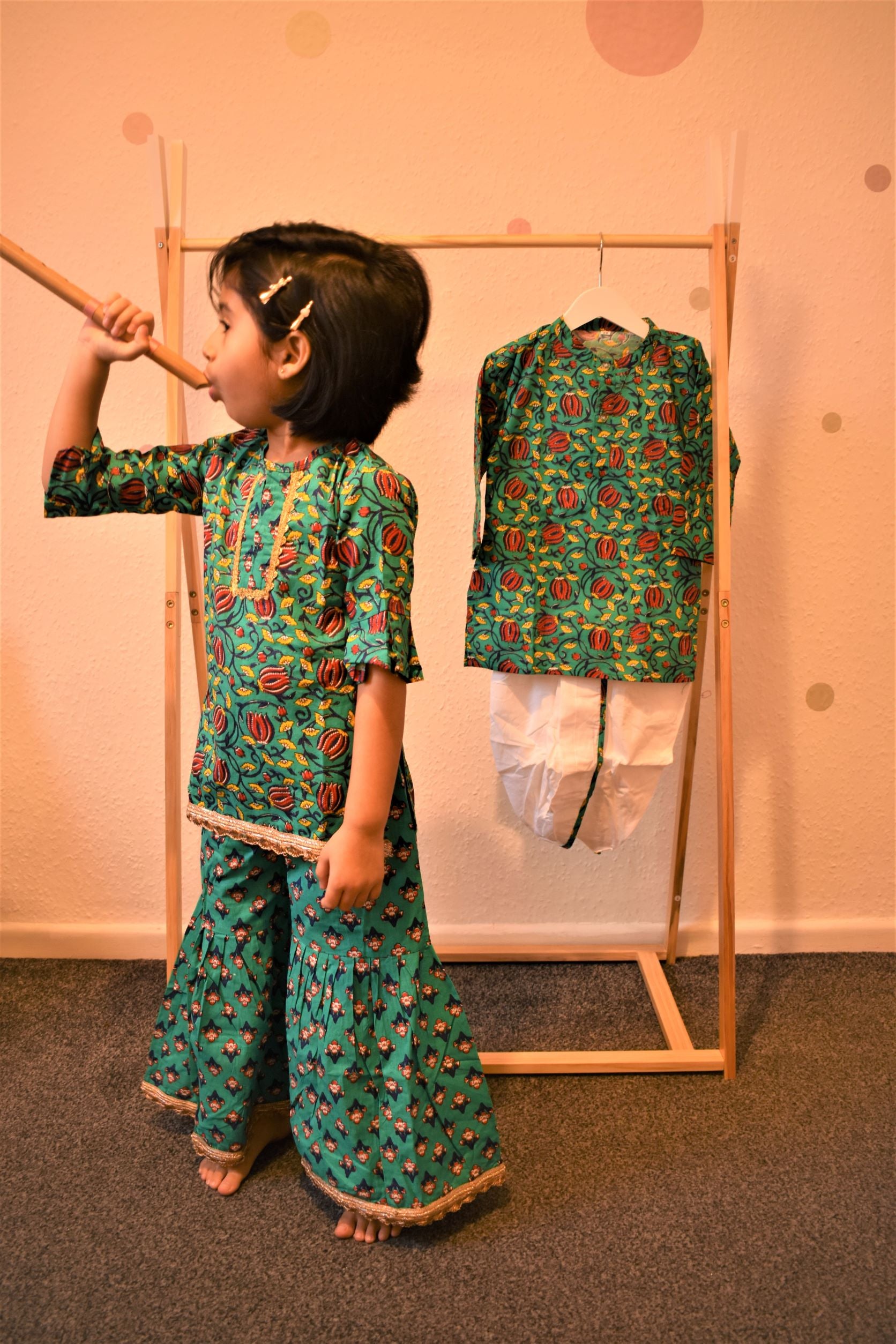 Avyay kurta set