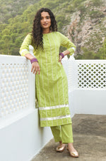 Load image into Gallery viewer, Suditi Green Kurta-Pant Set
