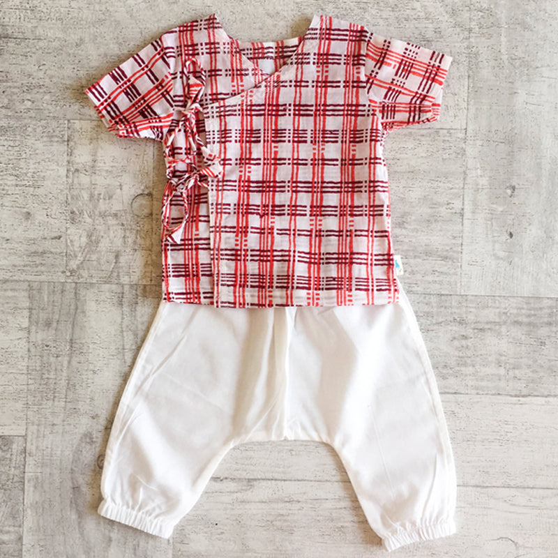 WHITEWATER KIDS UNISEX ORGANIC CHECKS PRINT ANGARAKHA TOP + WHITE PANTS