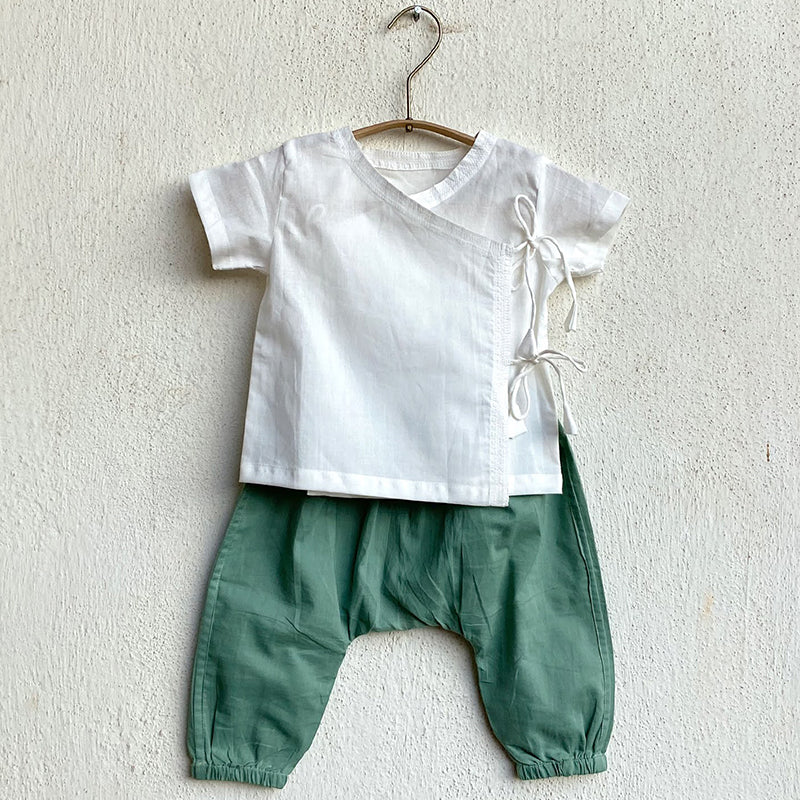 UNISEX ORGANIC ESSENTIAL WHITE ANGRAKHA TOP + MINT PANTS