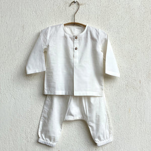 UNISEX ESSENTIAL WHITE KURTA + PANTS